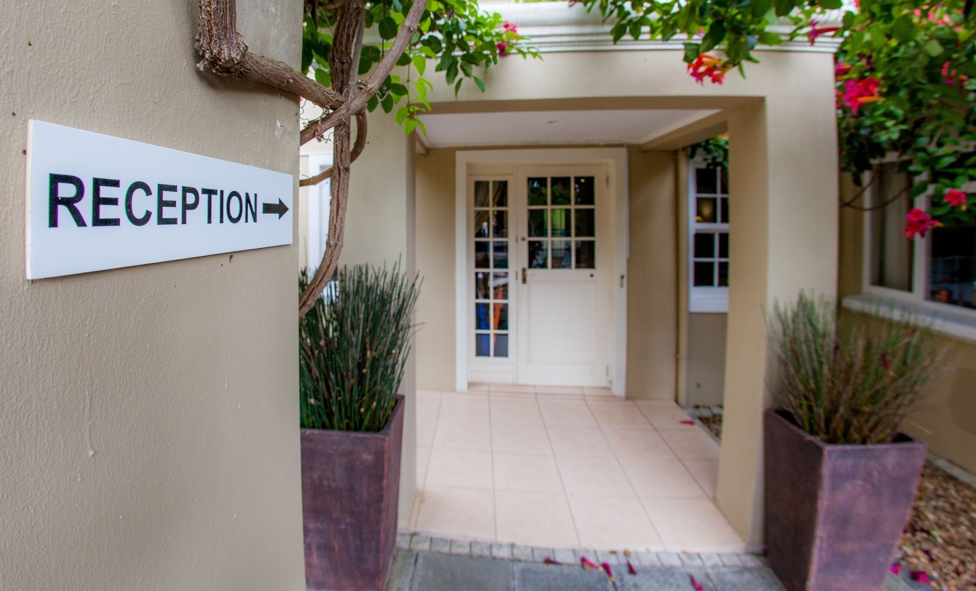 Somerset Villa Guesthouse Somerset West Exterior foto